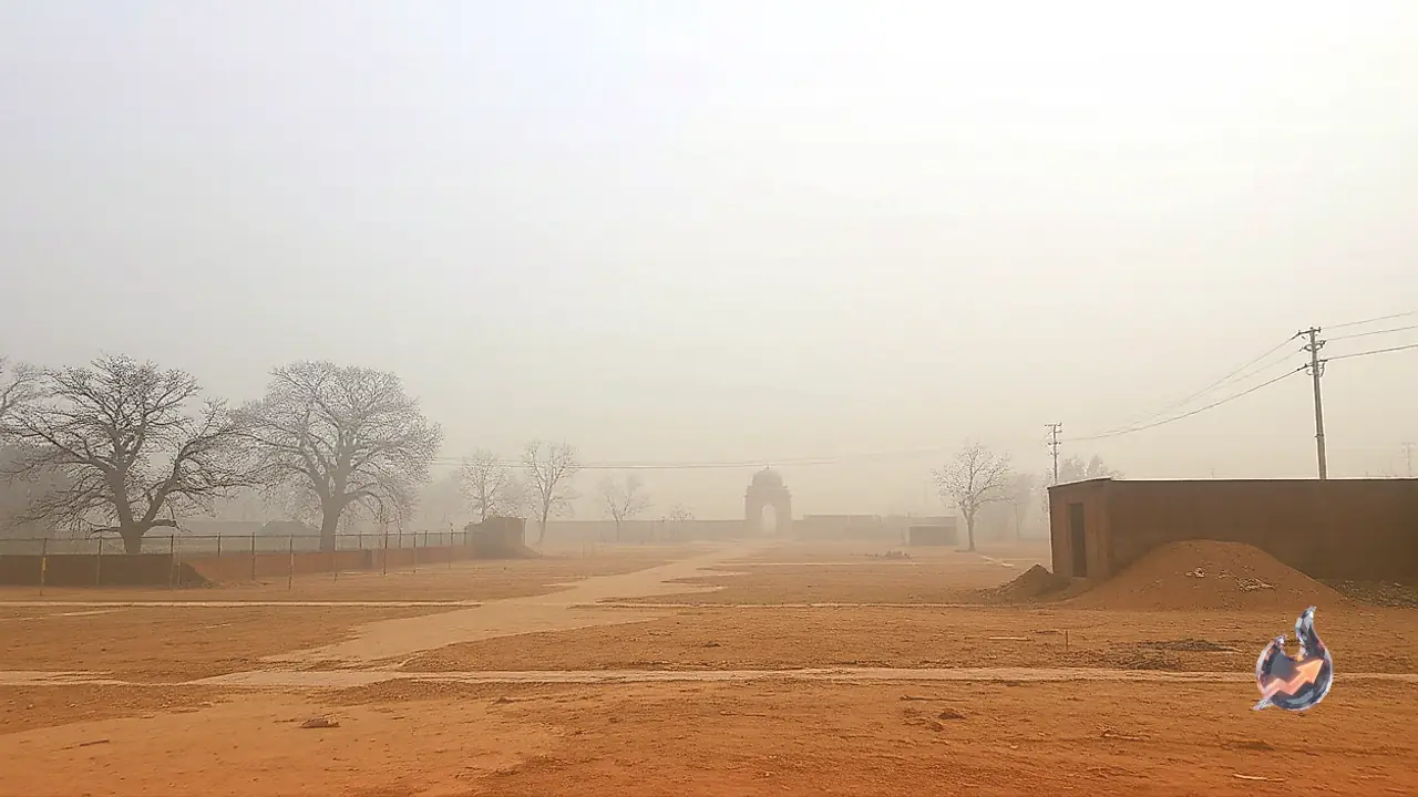 Winter Brings Toxic Smog Back to Delhi as Pollution Levels Breach Unhealthy Thresholds